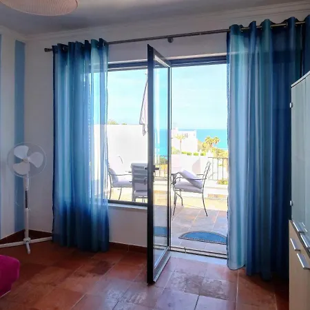 Isabel Sea View Apartment
